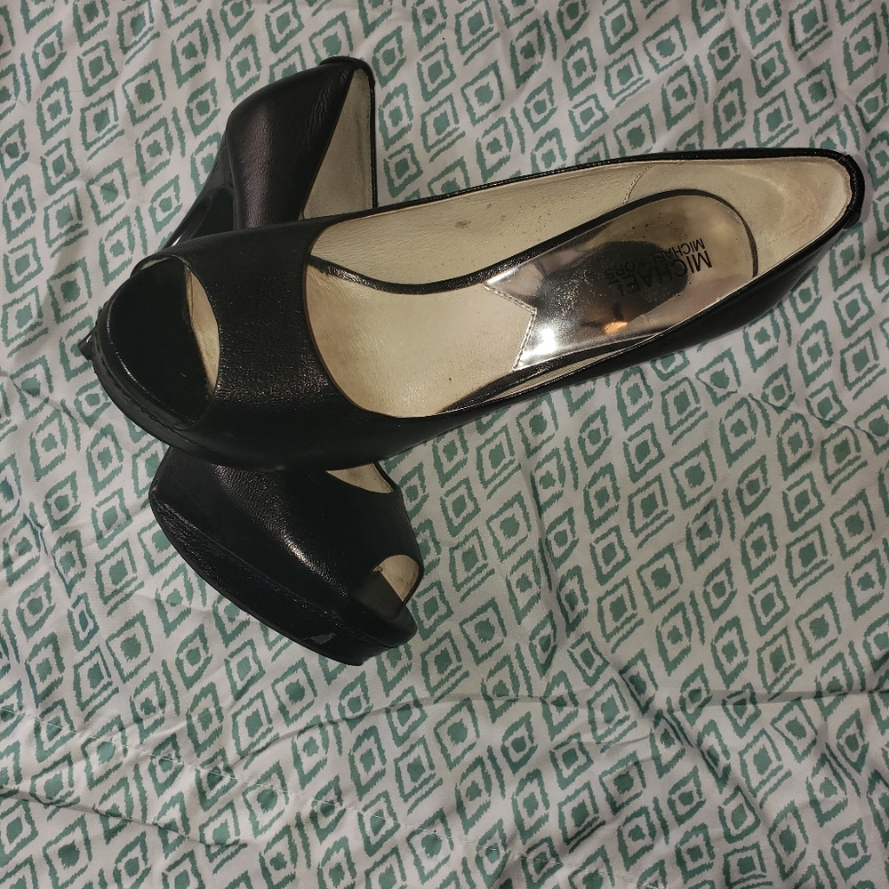 Michael Kors Black Leather Pumps - Black - Pumps: